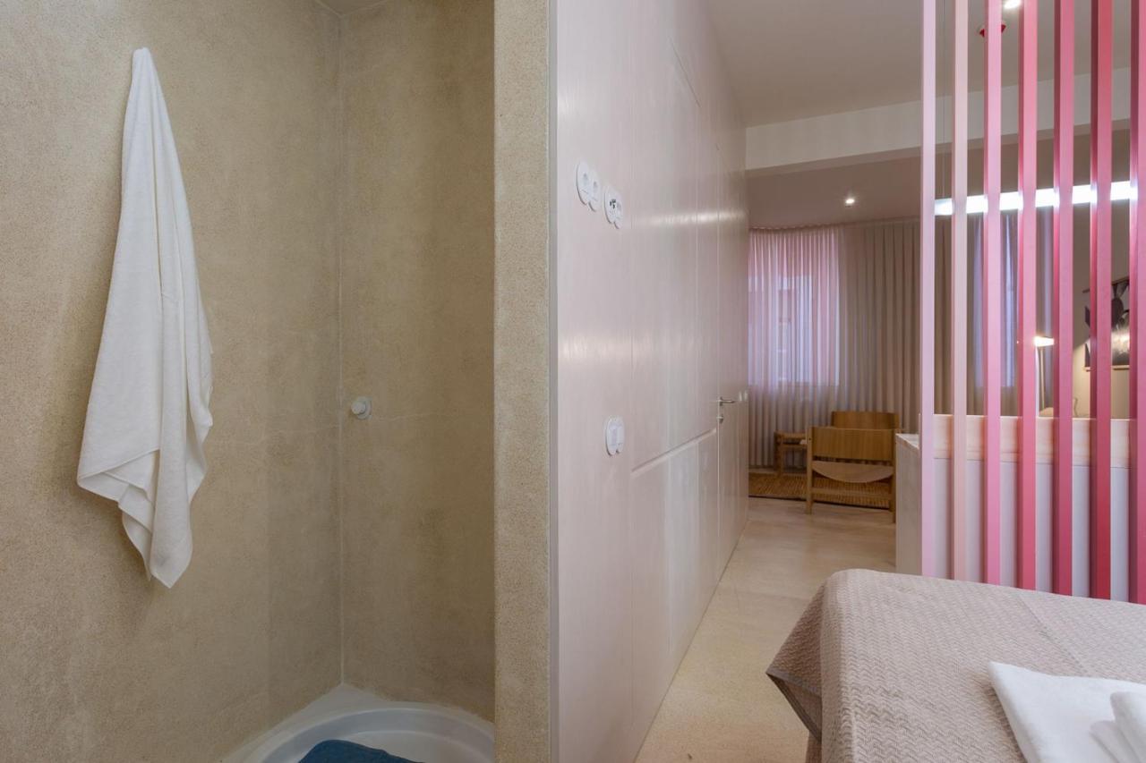 Princess Building W/Pool By Lovelystay Vila Real de Santo António Exteriör bild